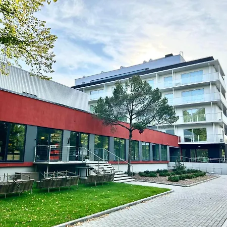 Esplanaadi 10 Pärnu