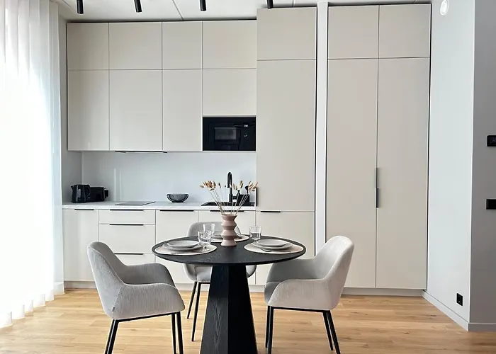 Esplanaadi 10 Pärnu